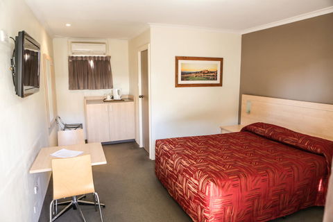 Hotel Canobolas Motel And Units - e-Seniors 1