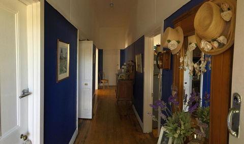 Ivy May Cottage - e-Seniors 0