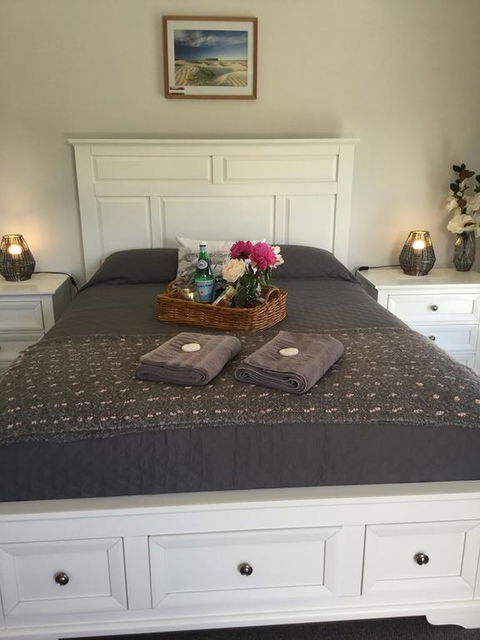 Kadi House Accommodation - e-Seniors 0