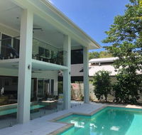 Kallista Ocean Edge Estate Palm Cove 5 min to the beach and restaurants - e-Seniors