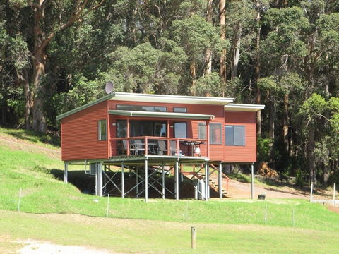 Karrak Reach Forest Retreat - e-Seniors 1