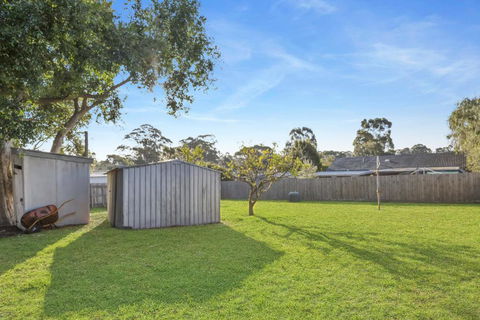 Katisha Cottage - Pet Friendly And Close To Town - e-Seniors 3