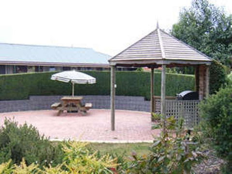 Kentish Hills Retreat - e-Seniors 1
