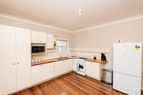 Kinross On Cox Sweet, Neat & Simple + Wifi - e-Seniors 0