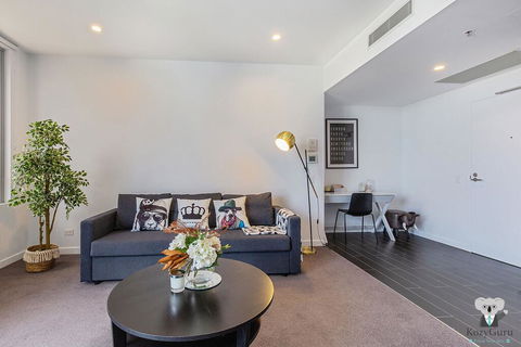 KOZYGURU South Brisbane Kozy Home Feel 1 Bed Free Parking - e-Seniors 0