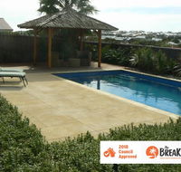 La Mer - Home with a Pool - e-Seniors