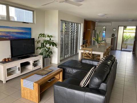 Lagoon-Front Luxury At Twin Waters Resort - e-Seniors 3