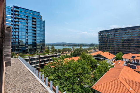 Lake Views, Central CBD Location//FREE WIFI+NETFLIX - e-Seniors 2