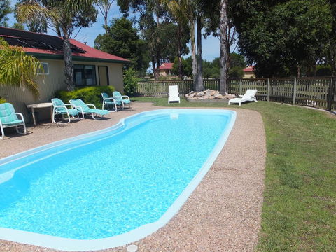 Lakes Entrance Country Cottages - e-Seniors 0