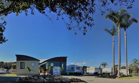 Lakes Main Holiday Park - e-Seniors 1