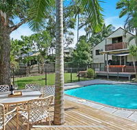 Lakeside Beach House - Hostie Properties - e-Seniors