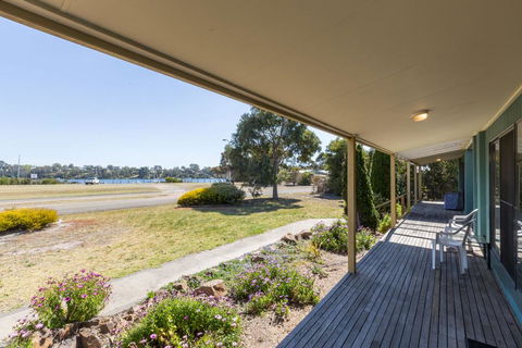 Lakeview - Waterviews On Newlands Arm - e-Seniors 2