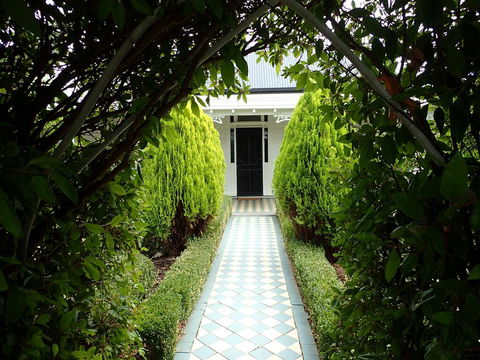 Lauristina Guest House - e-Seniors 1