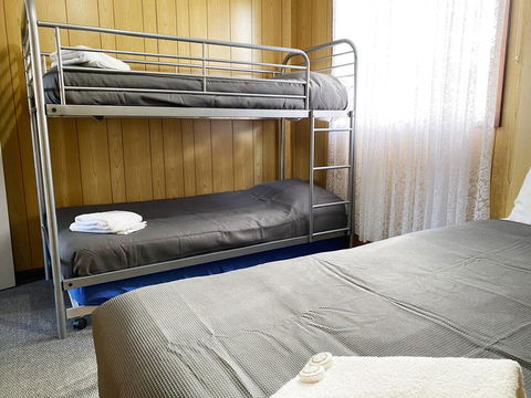 Limestone Coast Tourist Park - e-Seniors 1
