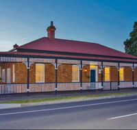 Lucy's Blackwood House - e-Seniors