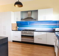 Luxurious Waterfront 10 minutes drive to Phillip Island sleeps 12 - e-Seniors
