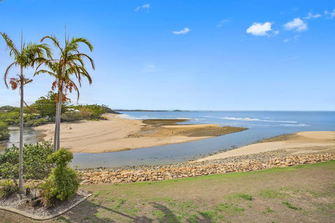 Luxury Beach Unit - e-Seniors 1