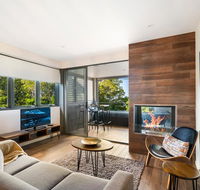 Luxury Hinterland Retreat - Family Suite with Hinterland and Ocean Views - e-Seniors