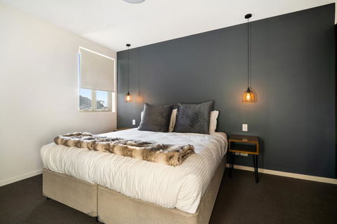 Luxury Spa Retreat With Ocean And Hinterland Views - e-Seniors 3