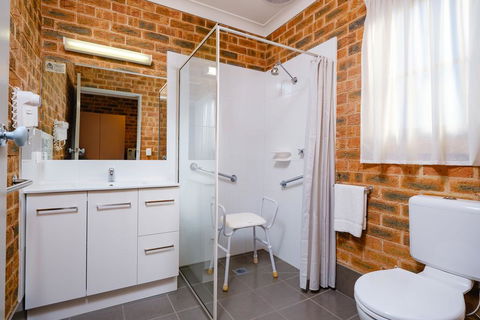 Lydoun Motel - e-Seniors 1