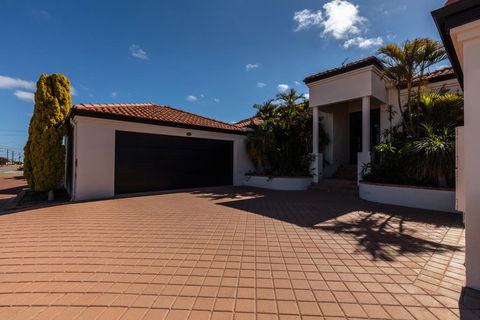 Maidstone Executive Residence - e-Seniors 1