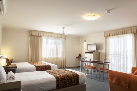 Mandarin Motel - e-Seniors 2