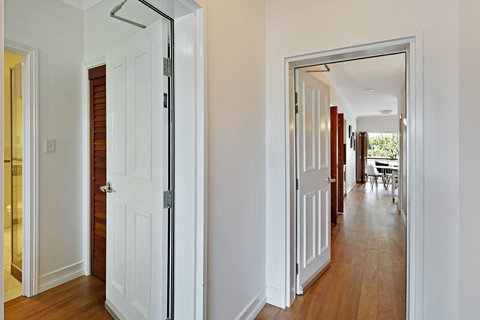 Mantra On The Inlet - e-Seniors 1