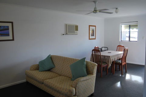 Maple Tree Cottage - e-Seniors 0