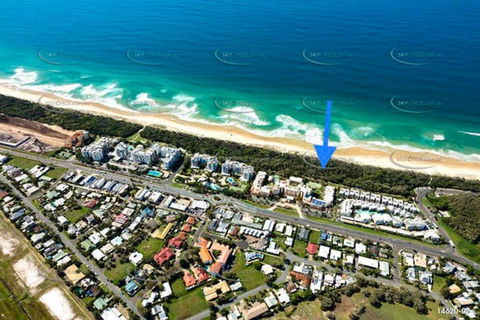 Marcoola Beachfront 3BR -Pool-100m To The Beach. - e-Seniors 0