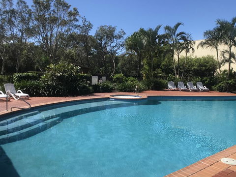 Marcoola Beachfront 3BR -Pool-100m To The Beach. - e-Seniors 1