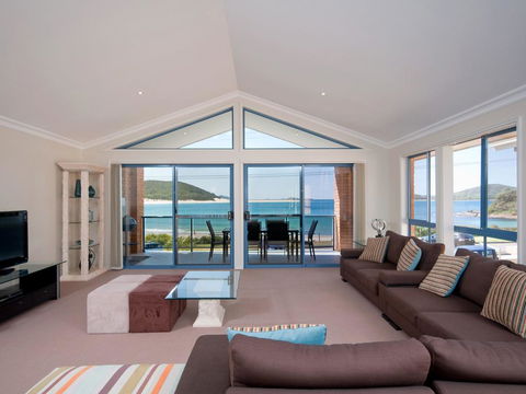 Marine Dr 2/68 - Fingal Bay - e-Seniors 0
