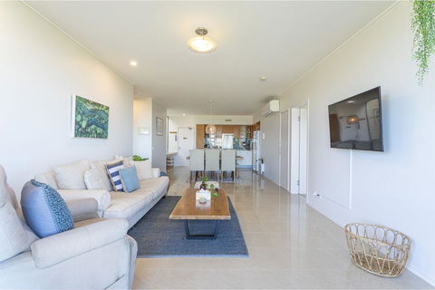 Maroochy River Inlet Views At Sebel Twin Waters Free Wifi & Parking 2 Cars - e-Seniors 1