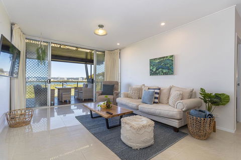 Maroochy River Inlet Views At Sebel Twin Waters Free Wifi & Parking 2 Cars - e-Seniors 0