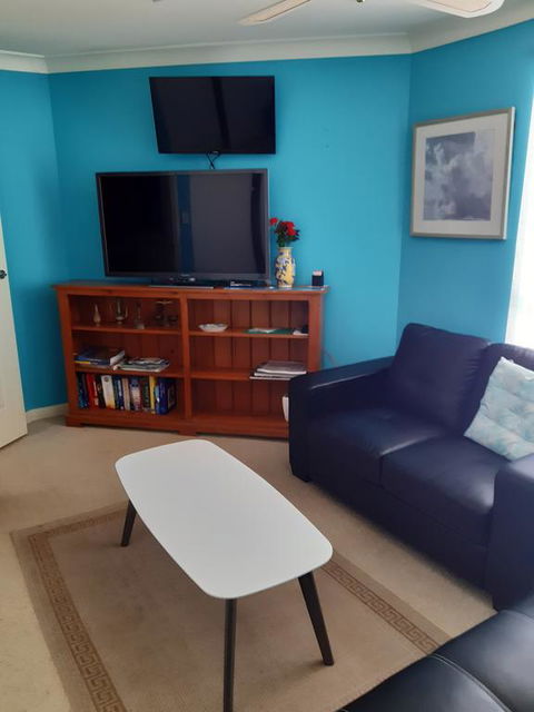 Maxs Beachside Villa - e-Seniors 3