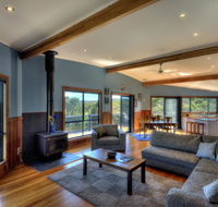 Mayakitana - Overlooking the golf course - e-Seniors