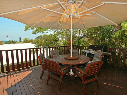 Mayfield 23 - 5 BDRM Home With Pool - e-Seniors 3