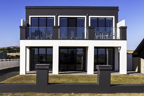 Midas Ocean View - e-Seniors 1