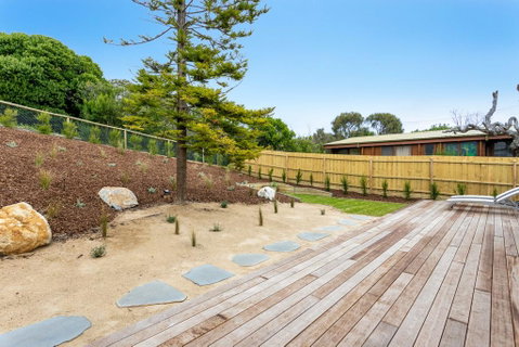 Molly's Beach House: - e-Seniors 3
