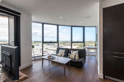 Mountain Park View Luxury 2 Bedroom Apt@Box Hill - e-Seniors 1