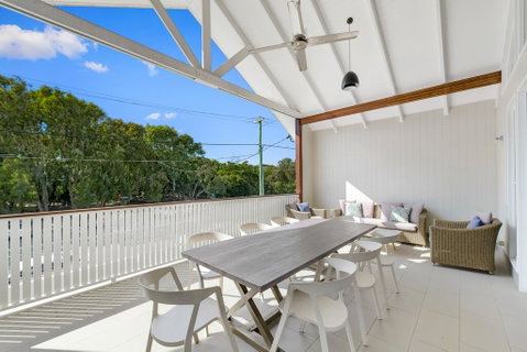 Mudjimba Island Beach House - e-Seniors 2