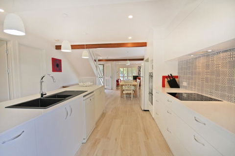 Mudjimba Sands, Mudjimba, Pet Friendly, BOND 500, LINEN INCLUDED, WIFI - e-Seniors 2