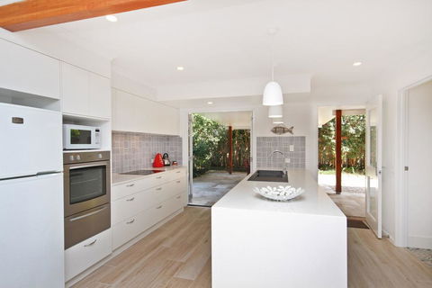 Mudjimba Sands, Mudjimba, Pet Friendly, BOND 500, LINEN INCLUDED, WIFI - e-Seniors 0