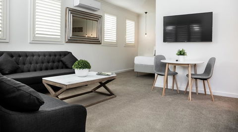 Newington Apartments - e-Seniors 1