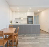 Nice and Clean Apartment with Free Wifi and Netflix - e-Seniors
