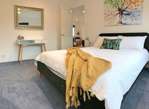 NOR'EAST Beaumaris - e-Seniors 1