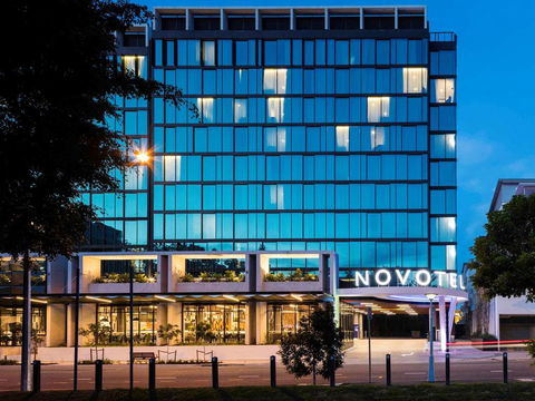 Novotel Brisbane South Bank - e-Seniors 1