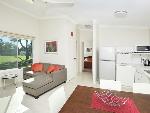 NRMA Eastern Beach Holiday Park - e-Seniors 3
