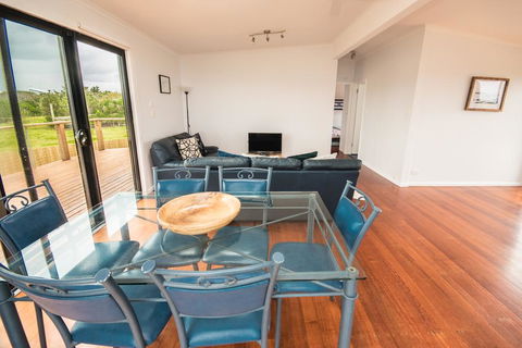 Ocean View Getaway - e-Seniors 2