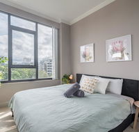 Olympic Park near Qudos Bank Arena King Bed 1BR 1Bath Sleeps 6 Air-cond parking - e-Seniors