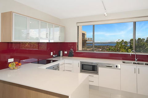 Pacific Tower Penthouse - e-Seniors 3
